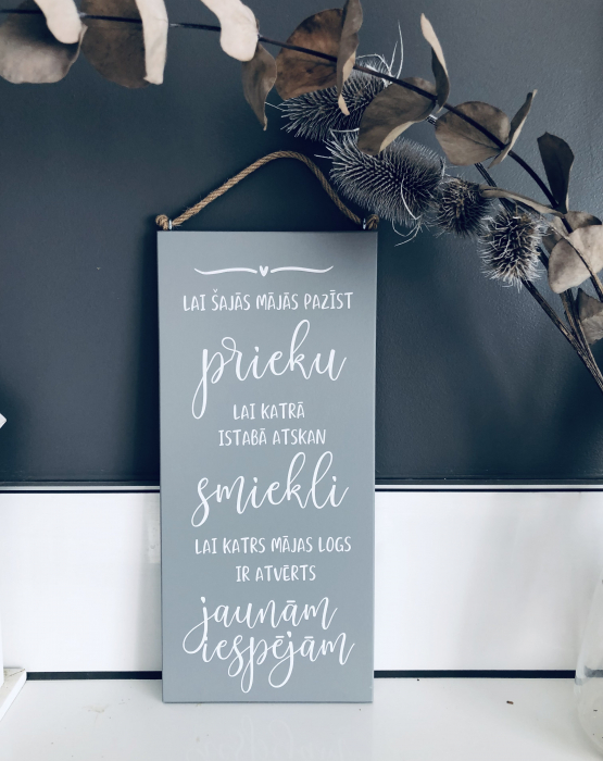Koka dekors &quot;Prieks. Smiekli. Jaunas iespējas&quot;